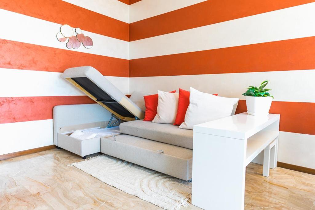 Elegant Apartment In Bergamo Center Экстерьер фото