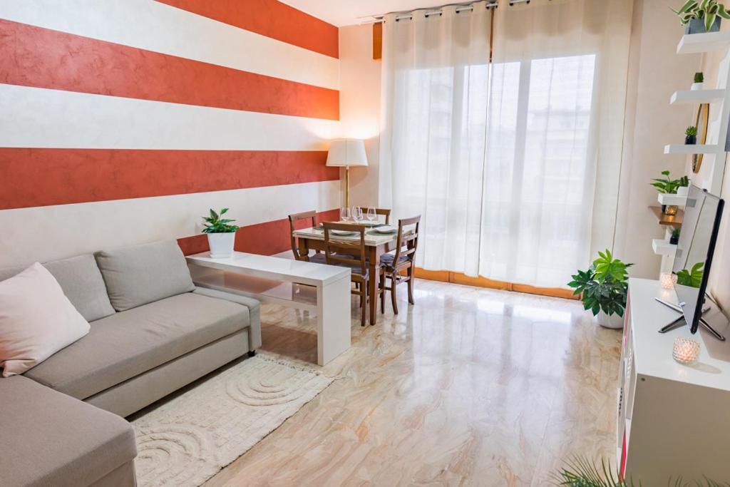 Elegant Apartment In Bergamo Center Экстерьер фото