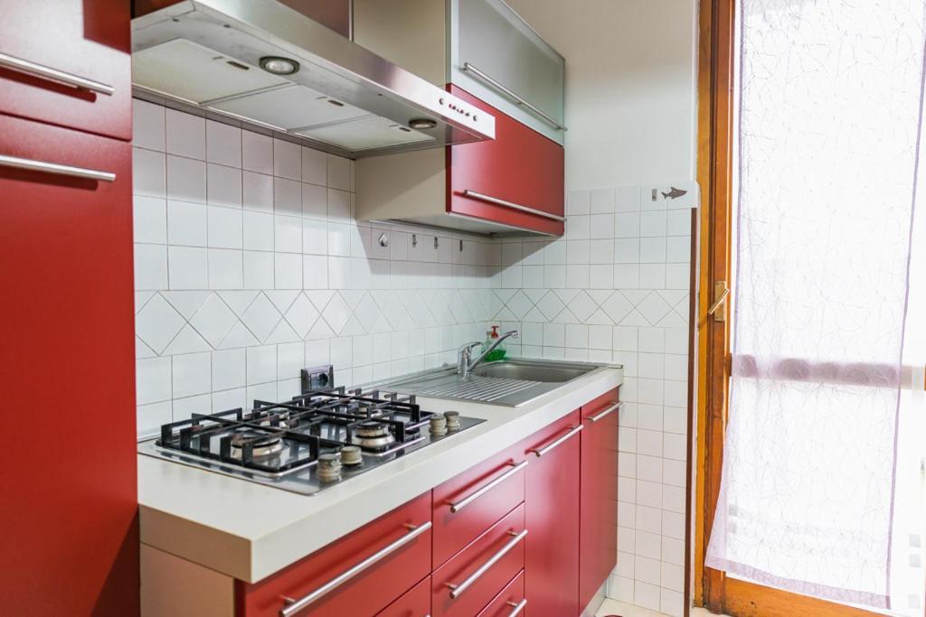 Elegant Apartment In Bergamo Center Экстерьер фото