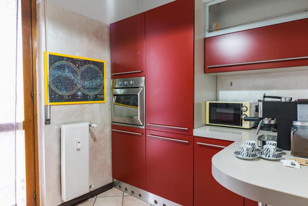 Elegant Apartment In Bergamo Center Экстерьер фото